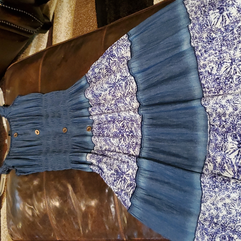Denning blue dress used.
